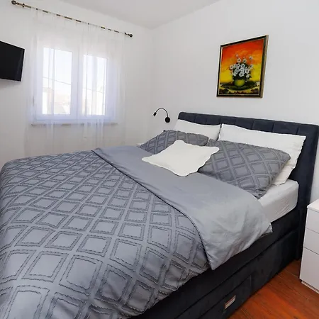 Nikoleto Ζαντάρ