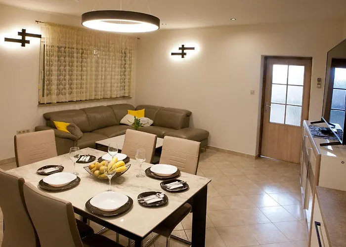 Nikoleto Apartment *