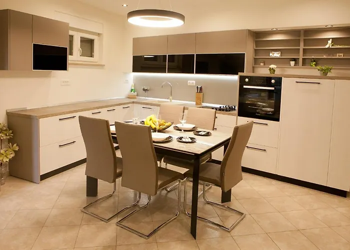 Apartment Nikoleto *